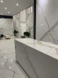 Фото плитки Laparet Statuario Classic в интерьере 2